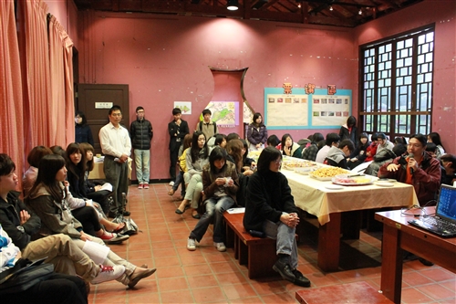 「走進綠活圖」--學生事務處舉辦繪製淡水綠活圖成果展。