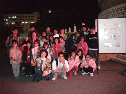 「校園與社區服務學習」課程，竹圍小太陽照亮淡江『冬之戀琴』音樂會。