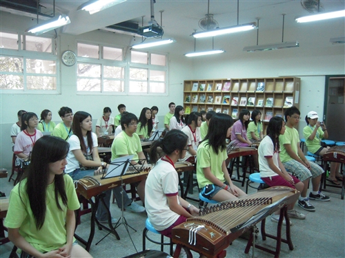 「2010海外華裔青年語文研習班」活動正在本校熱烈展開。