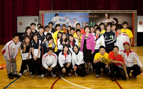 動靜觀瞻-體育室舉辦「滬動一甲子」體育表演會。