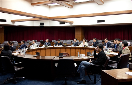 本校與北京理工大學簽定兩校學術交流協議暨學生交流協議書。