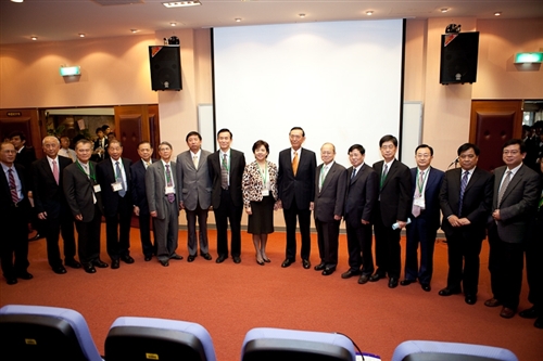 本校財務金融學系於3月5、6日二天在本校台北校園中正紀念堂舉辦「2010年第七屆金融市場與趨勢研討會」，邀集國內及兩岸產官學菁英，共同研討為目前與未來的金融市場與發展趨勢，分享其看法與意見，精確地洞悉世界經濟動脈，帶來新的啟示與契機。