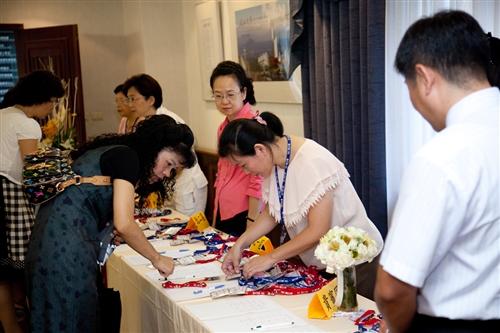 正向快樂行-「99年度全國大專校院諮商輔導主任(組長)會議」，在本校覺生與驚聲國際會議廳舉行。