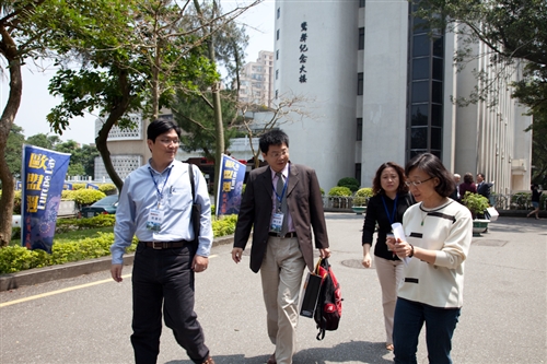 國立勤益科技大學一行18人蒞臨本校進行校務參訪與交流。張校長家宜和與會人員分享大學的全面品質管理，並說明本校推行TQM之歷程及成果。