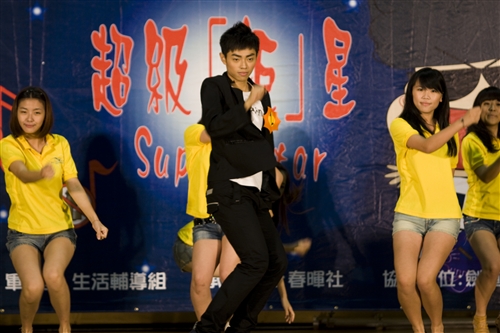 春暉社舉辦第四屆陽光大使選拔暨反菸連署活動。