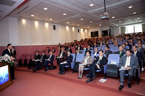 本校財務金融學系於3月5、6日二天在本校台北校園中正紀念堂舉辦「2010年第七屆金融市場與趨勢研討會」，邀集國內及兩岸產官學菁英，共同研討為目前與未來的金融市場與發展趨勢，分享其看法與意見，精確地洞悉世界經濟動脈，帶來新的啟示與契機。