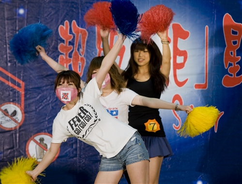 春暉社舉辦第四屆陽光大使選拔暨反菸連署活動。