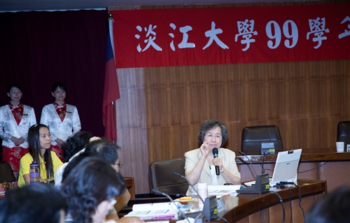 增聘51名專任教師，本校召開「99學年度新聘教師座談會」。