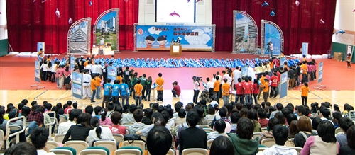 馬總統蒞臨60週年校慶慶祝大會，祝福淡江生日快樂！