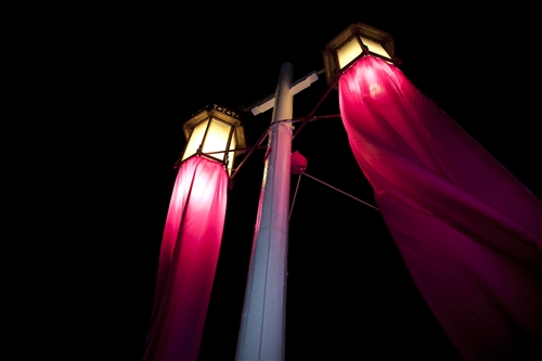 傳燈傳心，宮燈大道團圓喜慶的意象藝術裝置點燈儀式，開啟淡江新的里程碑。