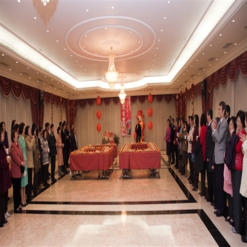 本校庚寅年新春團拜茶會於2月19日（星期五）上午10時在淡水校園覺生國際會議廳舉行，團拜活動由校長張家宜主持，祝賀全體同仁在新的一年生龍活虎、如虎添翼、身體健康。