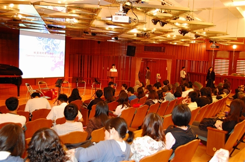 歐洲研究所、覺生紀念圖書館及歐洲聯盟研究中心，自即日起至14日聯合舉辦「第二屆歐盟週」一系列活動，包括學術研討會、歐洲主題書展、電影欣賞及講評等，加深全體教職員生對於歐洲聯盟的認識。