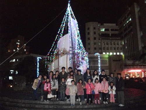 竹圍小太陽照亮淡江『冬之戀琴』音樂會。