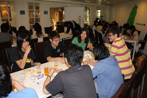 赴大陸新舊交換生傳承餐會