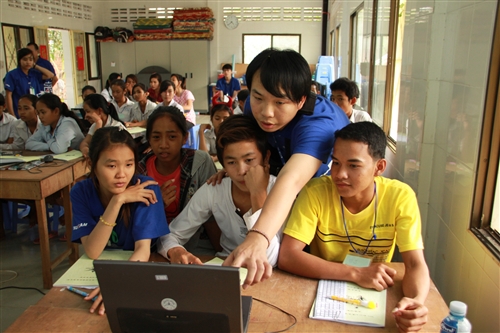 愛心無國界--本校柬埔寨服務學習團。