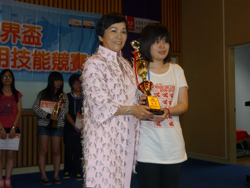 「2011世界盃電腦應用技能競賽」全國總決賽，本校勇奪三冠。