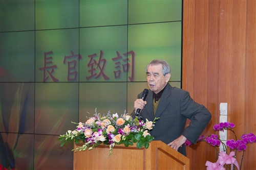 感謝與祝福，本校舉行99學年度第1學期榮退同仁歡送茶會。