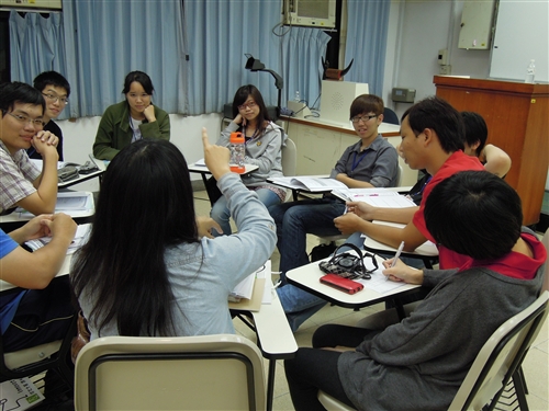 榮譽、專業、熱忱之黃埔一期成軍：本校首創「社團TA」。