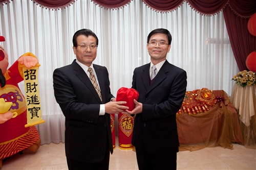 本校舉行新春團拜茶會及新設單位主管布達典禮。