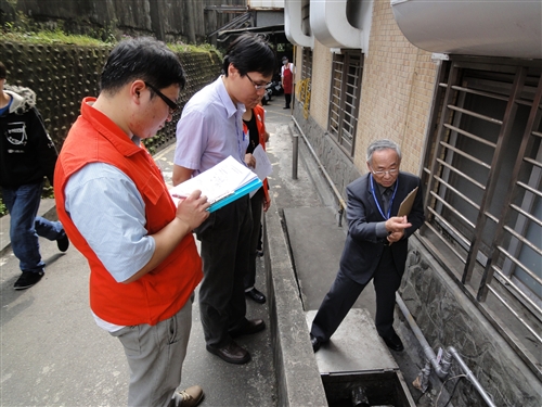 校外委員蒞校進行「校園環境與安全管理績效評鑑」及「性別平等教育訪視」。