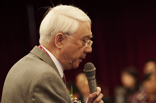 資工系舉辦研討會並與友旺科技、宏碁等12企業進行產學合作。