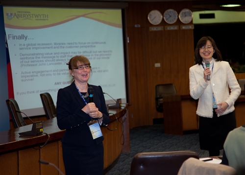 資訊與圖書館學系舉辦「《教育資料與圖書館學》40週年國際學術研討會」。