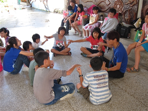 「築夢泰源、希望部落」暑期科學文化課輔營同學前進原鄉、散播關懷。