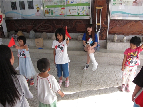 「築夢泰源、希望部落」暑期科學文化課輔營同學前進原鄉、散播關懷。