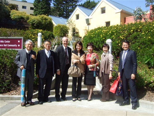 張校長榮獲美國舊金山州立大學2011年度傑出校友殊榮。