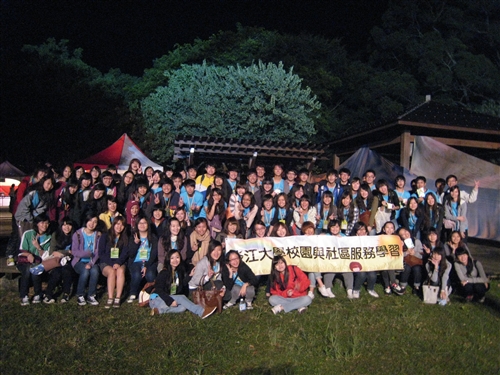 英文、日文、西語系同學協助淡水人說淡水事。