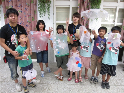 「築夢泰源、希望部落」暑期科學文化課輔營同學前進原鄉、散播關懷。