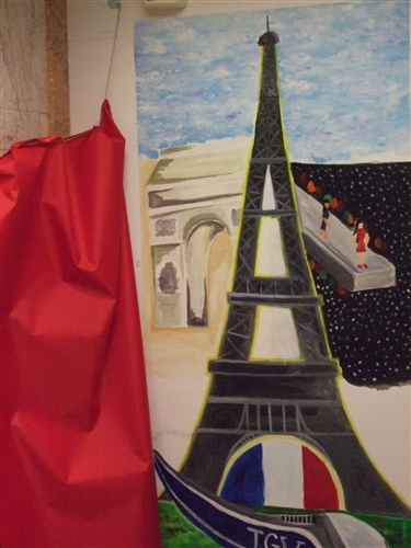 外語大樓「藝術走廊」揭幕。