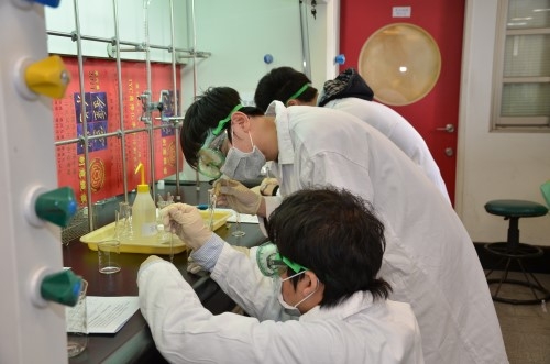 「2011第六屆鍾靈化學創意競賽」於3月5日正式開賽。