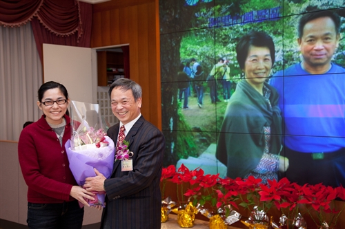 感謝與祝福，本校舉行99學年度第1學期榮退同仁歡送茶會。