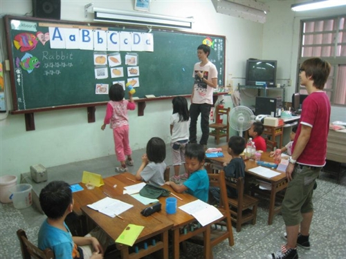帶動礁溪中小學發展，蘭陽校園發揮「愛、服務、學習」的精神。