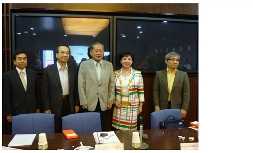 張校長率團赴日參加「2011年臺日大阪高教會議」。