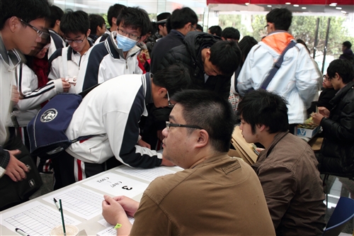 「2011第六屆鍾靈化學創意競賽」於3月5日正式開賽。