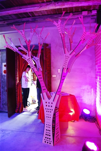 建築系「URS127公店」舉辦「數位迪化設計展」。