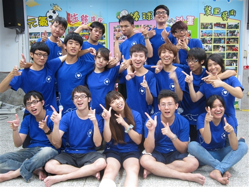 「築夢泰源、希望部落」暑期科學文化課輔營同學前進原鄉、散播關懷。