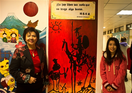 外語大樓「藝術走廊」揭幕。