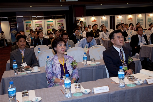 機電系舉行「第十屆國際熱管研討會（10th IHPS）」。