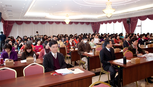 淡水、台北與蘭陽校園視訊連線同步舉行99學年度全面品質管理研習會。