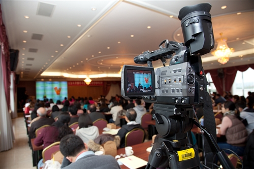 淡水、台北與蘭陽校園視訊連線同步舉行99學年度全面品質管理研習會。