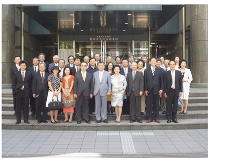 張校長率團赴日參加「2011年臺日大阪高教會議」。