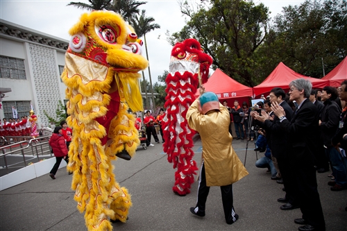 「舞動青春夢想起飛」校園系列徵才活動在本校起跑。