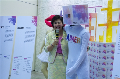 大傳系第25屆畢業成果展在黑天鵝展示廳展出。