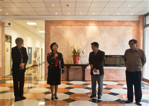 外語大樓「藝術走廊」揭幕。