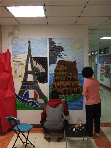 外語大樓「藝術走廊」揭幕。