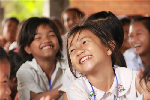 愛心無國界--本校柬埔寨服務學習團。