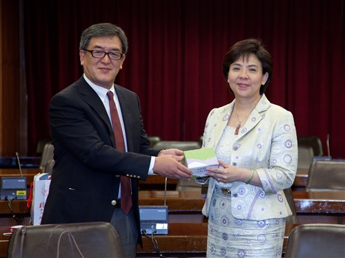 日本姊妹校長崎外國語大學石川校長來訪。